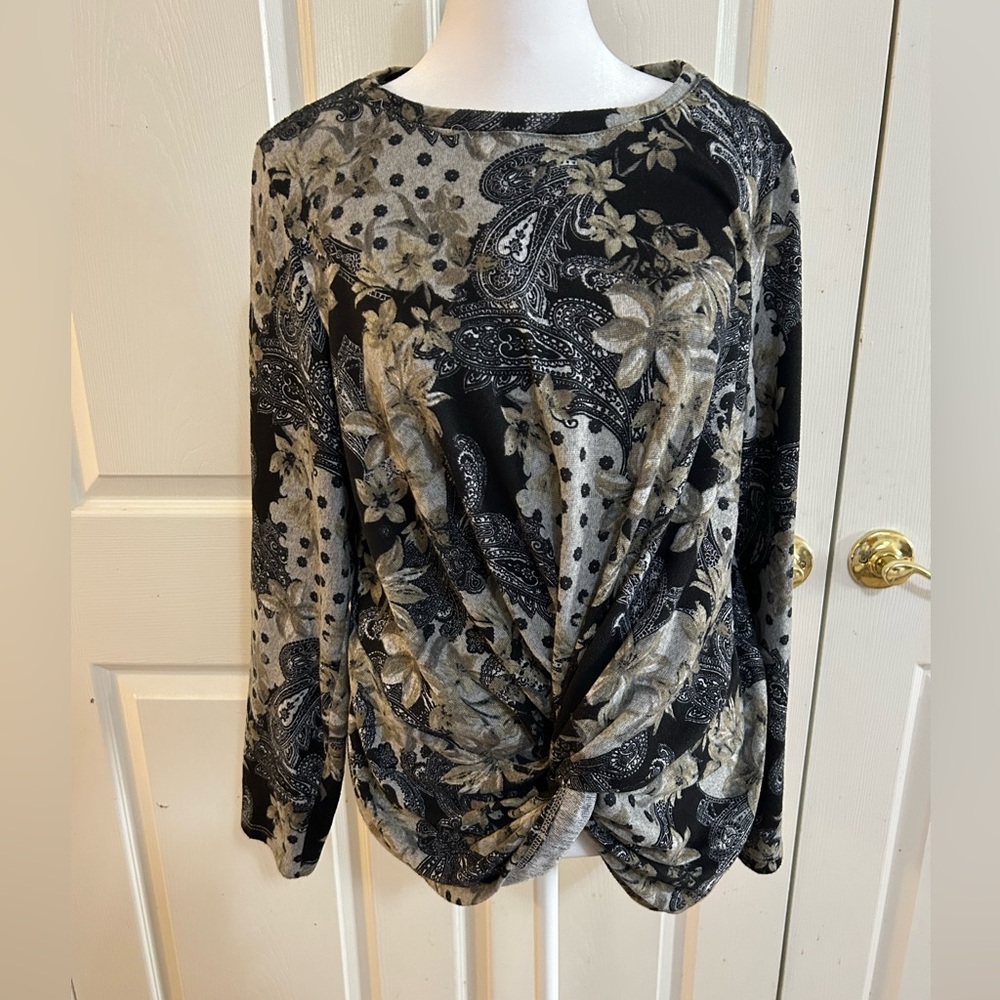 Erin Blair tunic in neutral colored florals